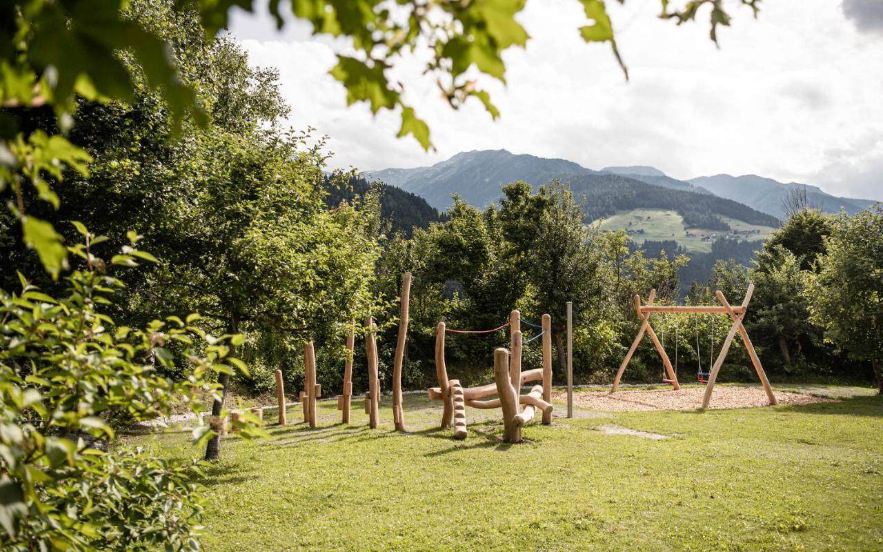 Strasserwirt - Ansitz Zu Tirol ชตราสเซิน ภายนอก รูปภาพ