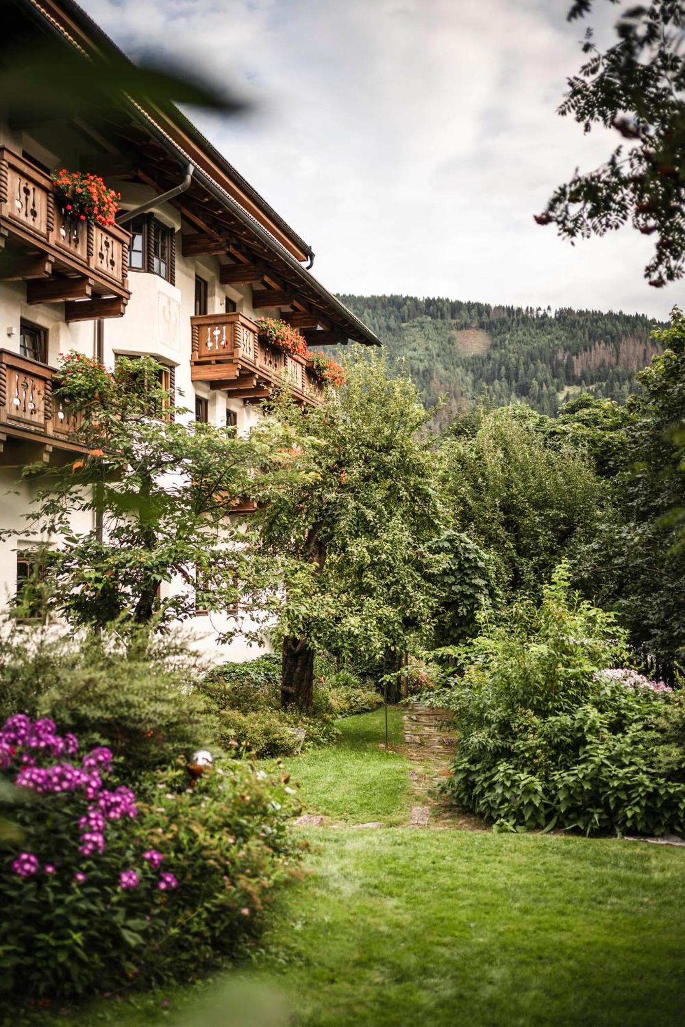 Strasserwirt - Ansitz Zu Tirol ชตราสเซิน ภายนอก รูปภาพ